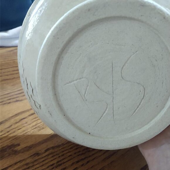 White Pottery Bowl Tree and Birds - Birds indented on the inside and outside - Picture 12 of 16